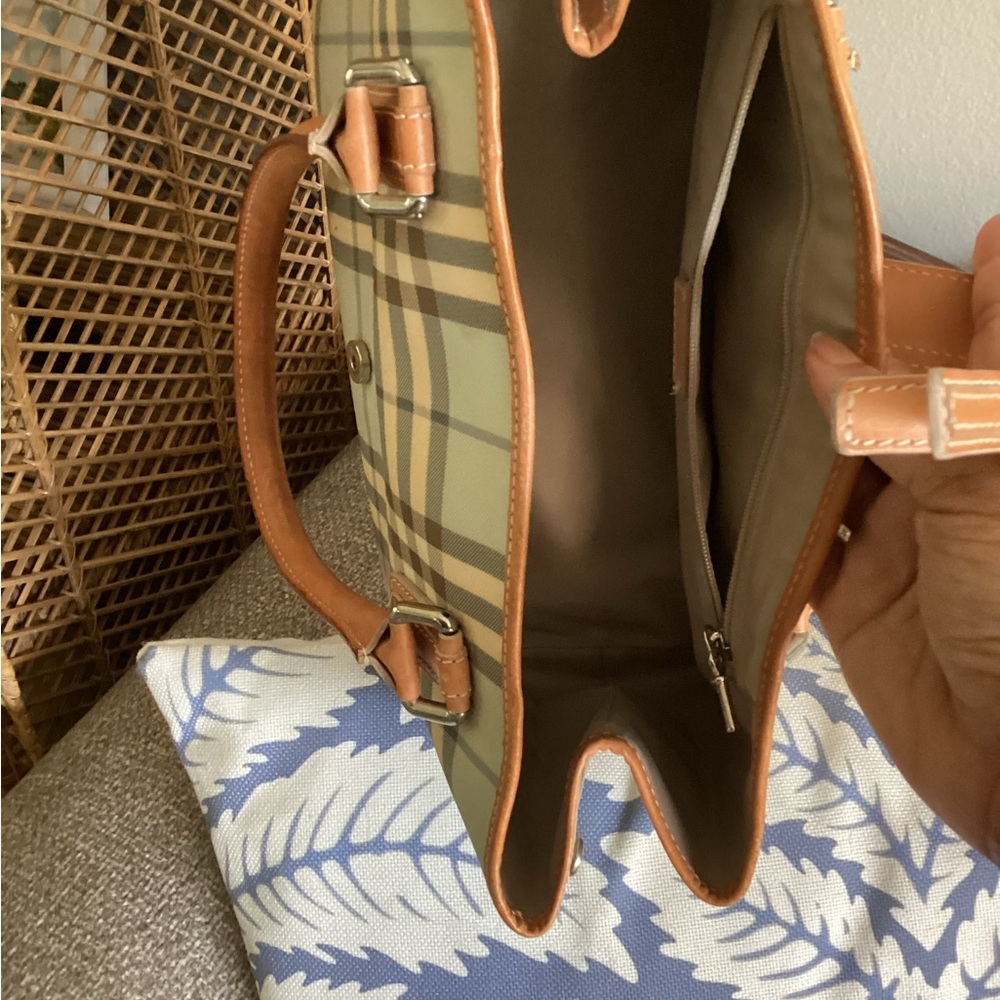 Burberry bag - Picture 13 of 13